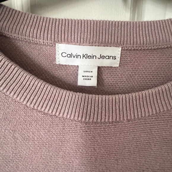 Calvin Klein Sweater - Picture 3 of 3